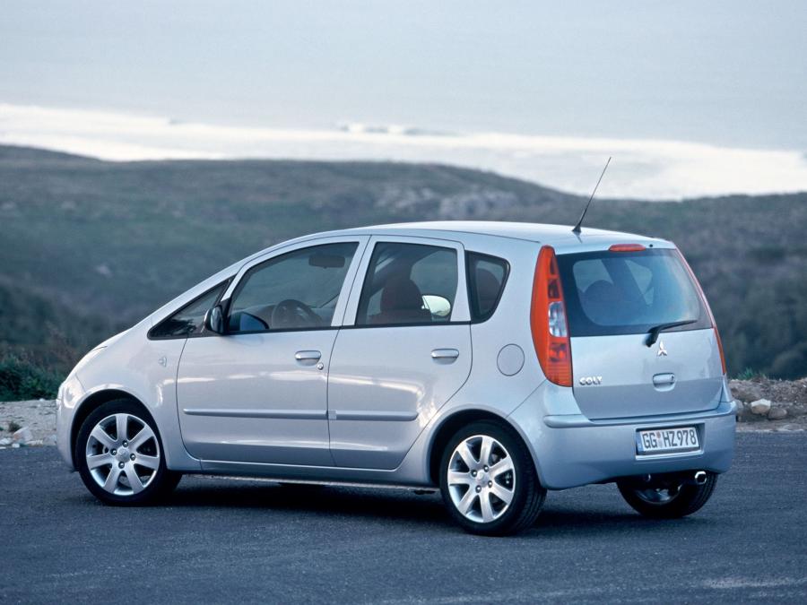  Mitsubishi Colt 5-Door 2004 года  (фото 12 из 29)